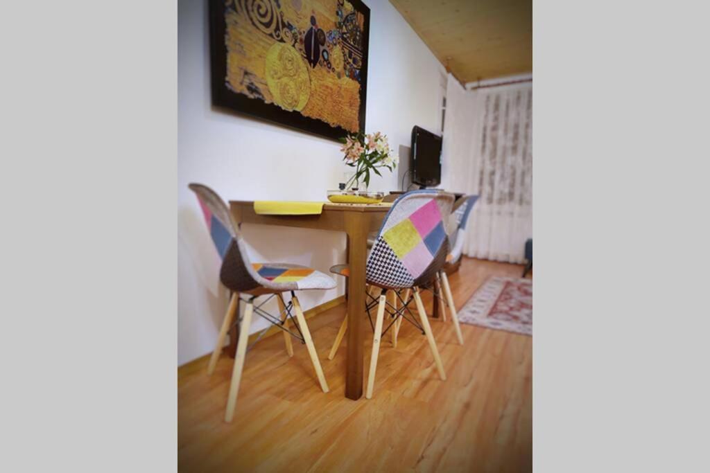 Appartamento The Secret Lodge- New With Private Garage, Entire House *